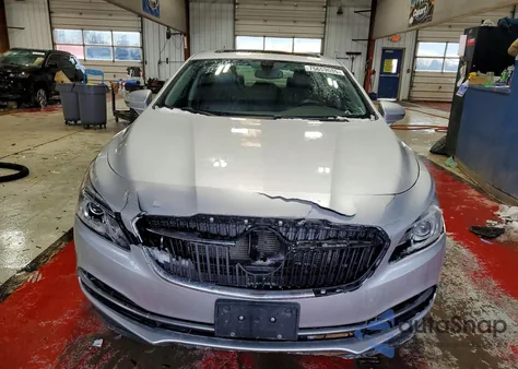 2018 Buick Lacrosse Essence из США, поврежденный, VIN 1G4ZP5SS3JU145490